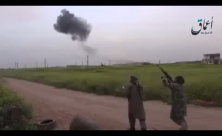  شاهد: بعد تحطم طائرته - مسلحون يطلقون النار على طيار روسي 